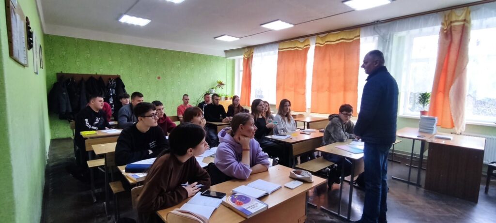 АГРАРНИЙ ФАКУЛЬТЕТ ПРОДОВЖУЄ ЗНАЙОМИТИ МАЙБУТНІХ АБІТУРІЄНТІВ ЗІ СХІДНОУКРАЇНСЬКИМ НАЦІОНАЛЬНИМ УНІВЕРСИТЕТОМ ІМЕНІ ВОЛОДИМИРА ДАЛЯ